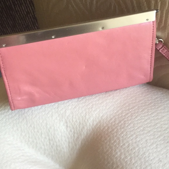 KENNETH COLE WRISTLET, PINK - Picture 2 of 4